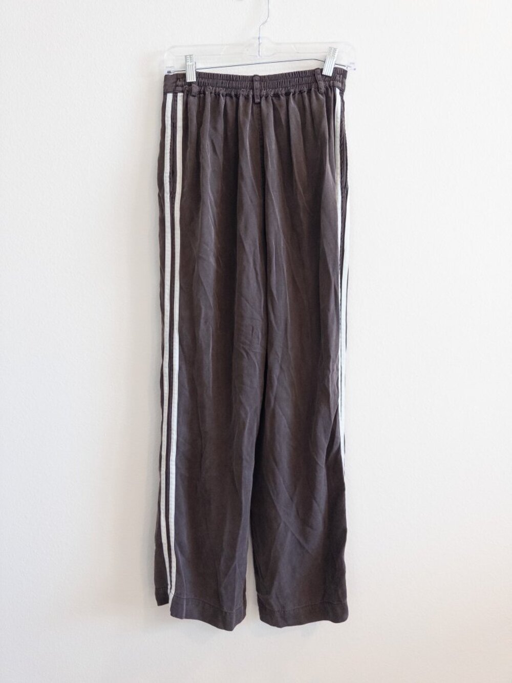 DONNI Twill Pleated Stripe Pants in Brown and White, Size Medium - Picture 5 of 12